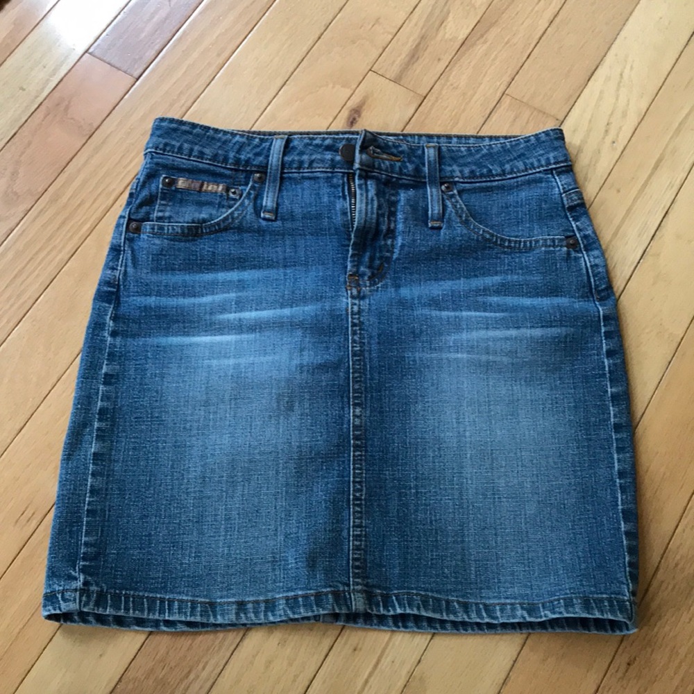 LEI, jean pencil skirt, just above knee length